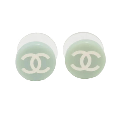 Pre-Owned Chanel 2005 Green & White CC Pierced Earrings CHA.J.1144