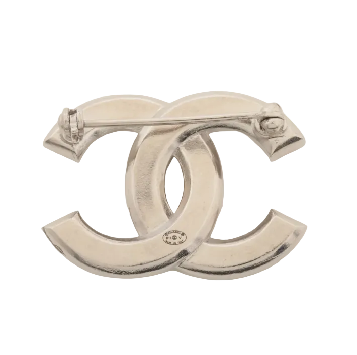 Pre-Owned Chanel 2017 Silver Stone CC Mark Brooch CHA.J.1148