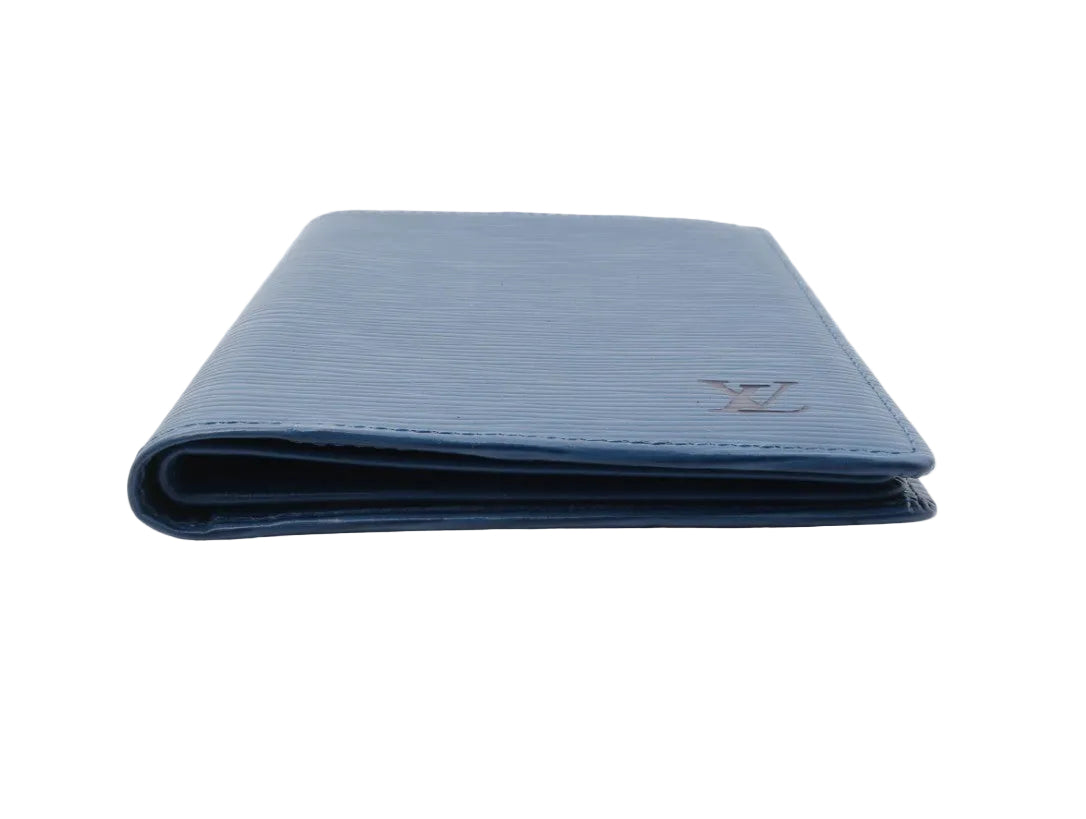 Pre-Owned Louis Vuitton Vintage Passport Case Epi Leather (Toledo Blue) LOU.S.1271