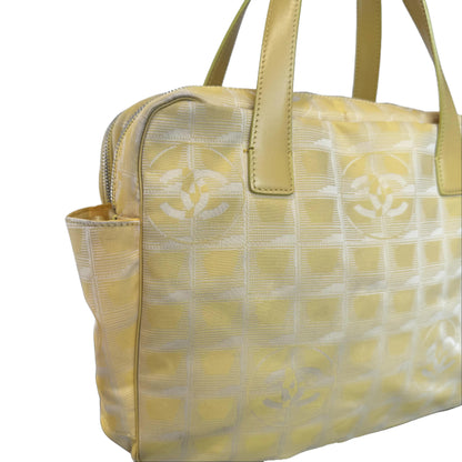 Pre-Owned Chanel New Travel Line Yellow Zip Around Tote CHA.B.1028