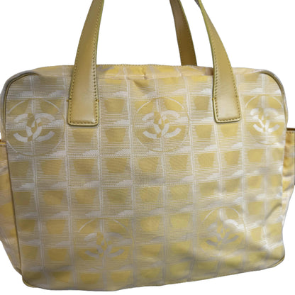 Pre-Owned Chanel New Travel Line Yellow Zip Around Tote CHA.B.1028