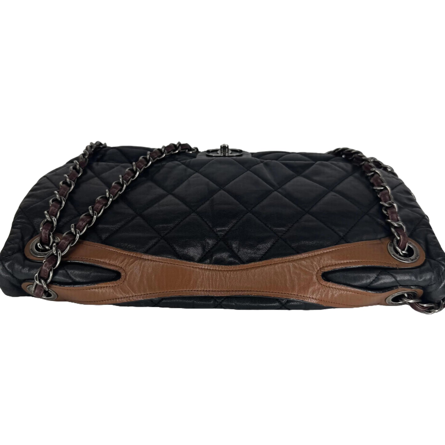 Pre-Owned Chanel In The Mix Medium Iridescent Leather Shoulder Bag  CHA.B.1027