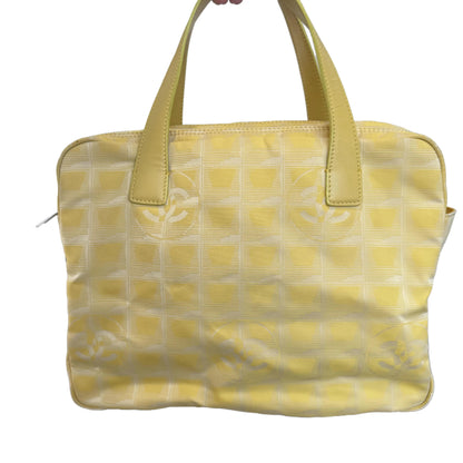 Pre-Owned Chanel New Travel Line Yellow Zip Around Tote CHA.B.1028