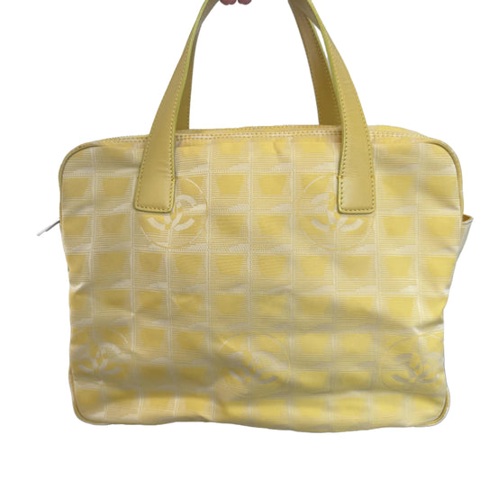 Pre-Owned Chanel New Travel Line Yellow Zip Around Tote CHA.B.1028