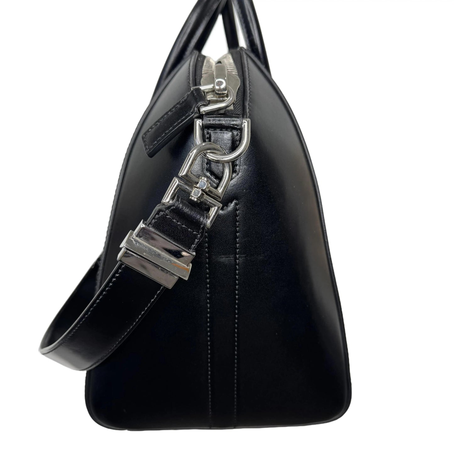 Pre-Owned Givenchy Shiny Antigona Large Shoulder Bag GIV.B.1000